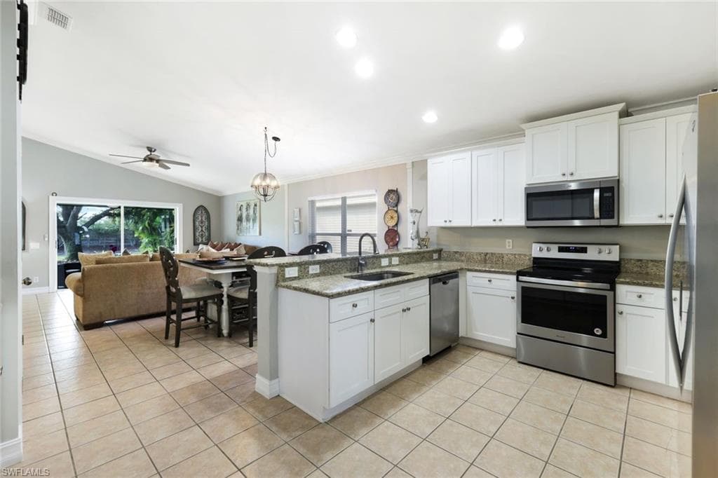 8937 Fawn Ridge DR, FORT MYERS FL 33912-6