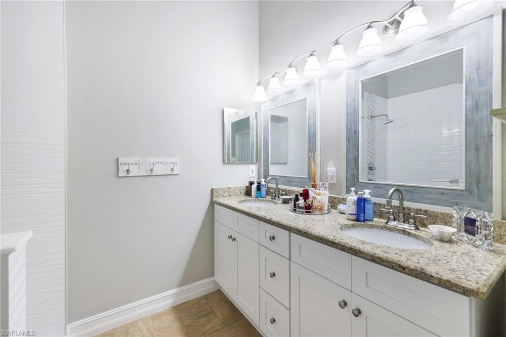 8937 Fawn Ridge DR, FORT MYERS FL 33912-17