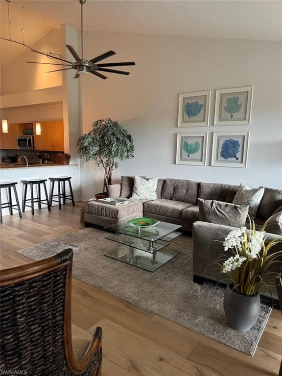 4650 Yacht Harbor DR # 132, NAPLES FL 34112-3