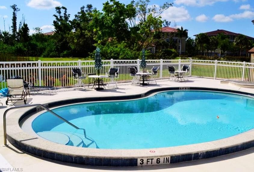 10022 Oxfordshire LN # 206, FORT MYERS FL 33908-36