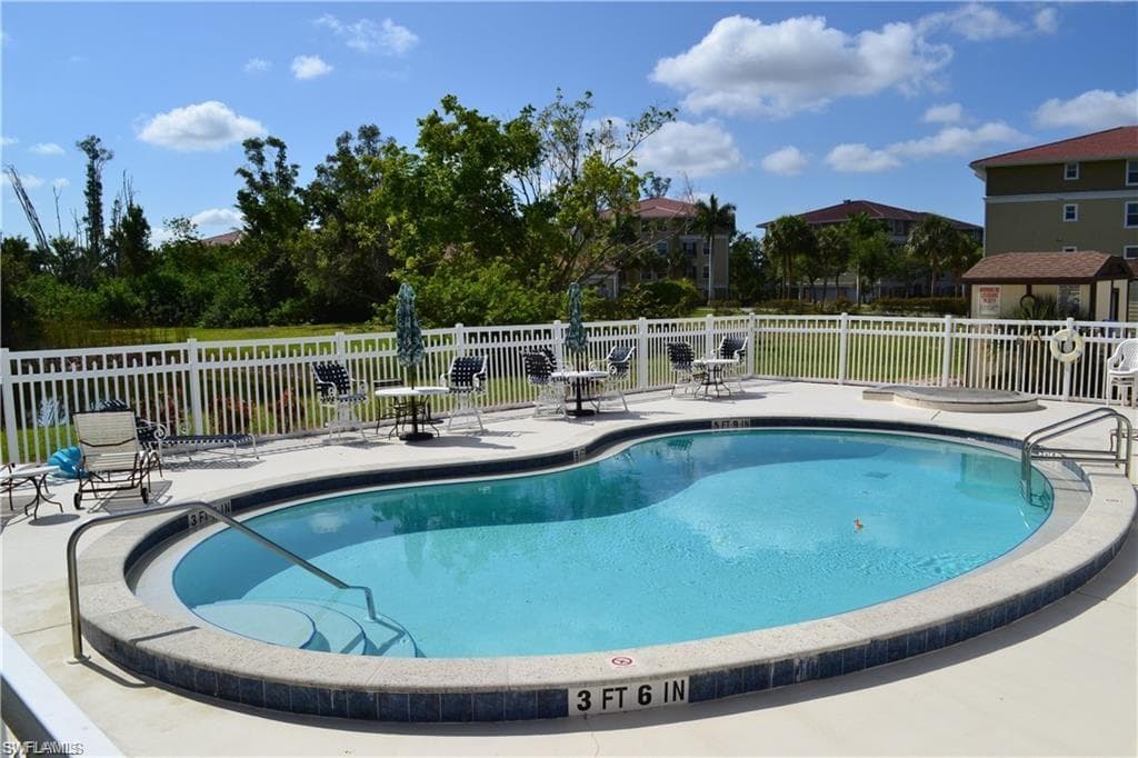 10022 Oxfordshire LN # 206, FORT MYERS FL 33908-38