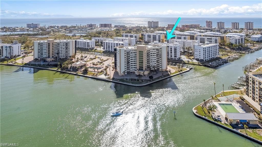 4265 BAY BEACH LN 523-3