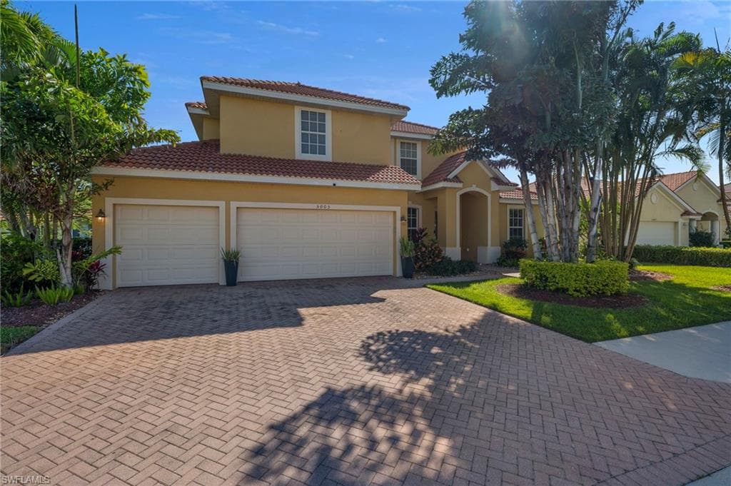 5005 Old Pond DR, NAPLES FL 34104-2