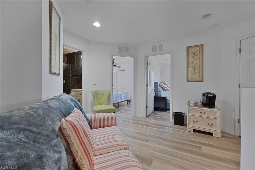 5005 Old Pond DR, NAPLES FL 34104-9