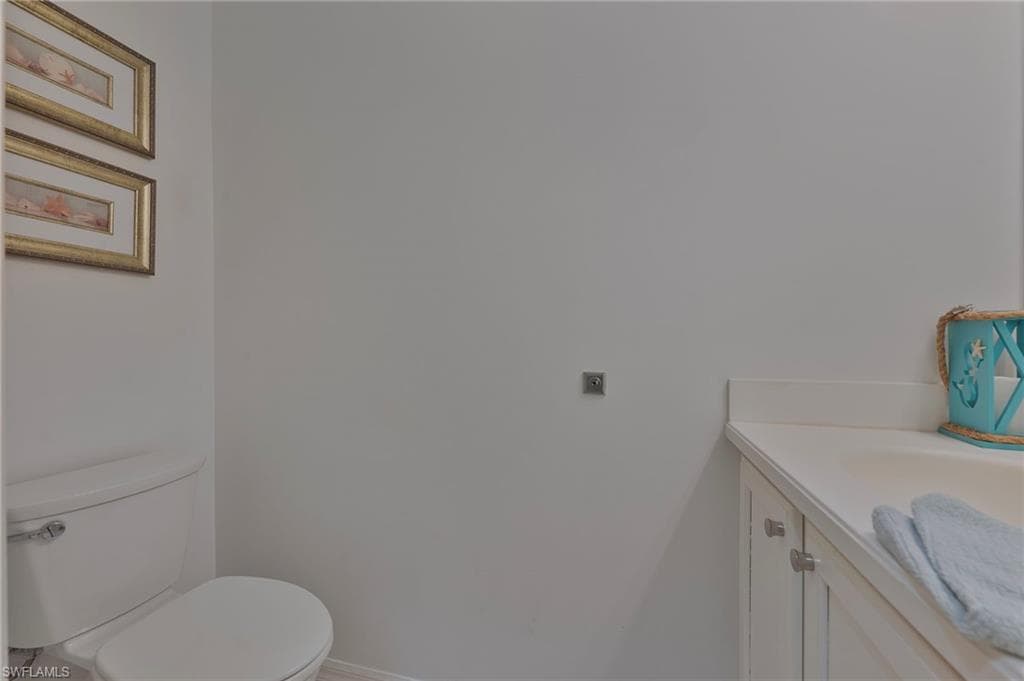 5005 Old Pond DR, NAPLES FL 34104-17