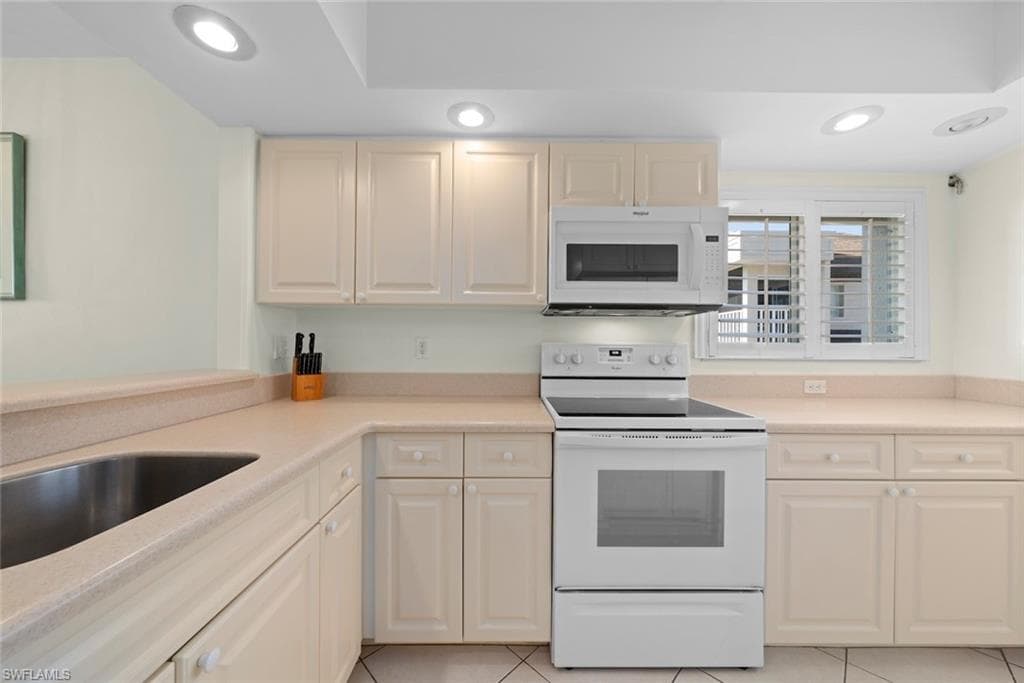 255 Periwinkle WAY # 5B, SANIBEL FL 33957-12