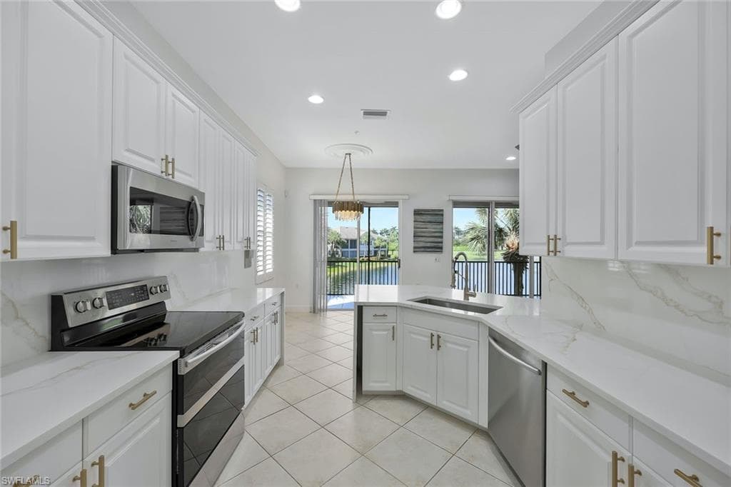 10085 Valiant CT # 201, MIROMAR LAKES FL 33913-3