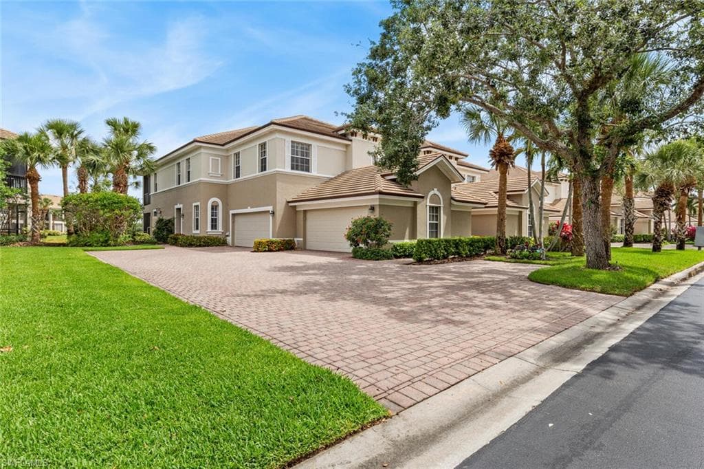10085 Valiant CT # 201, MIROMAR LAKES FL 33913-20
