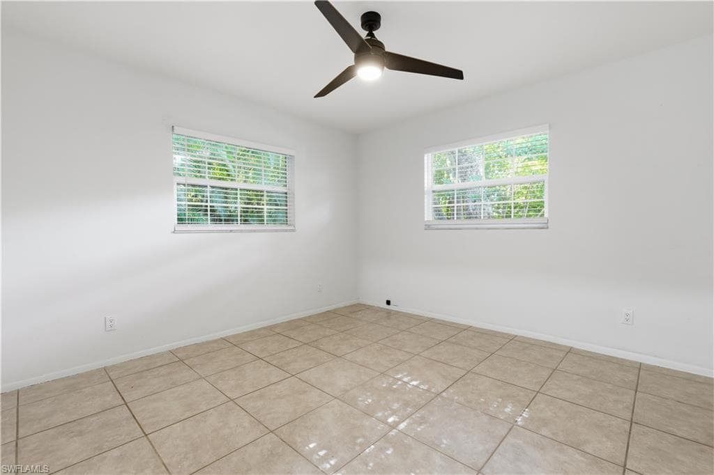 1621 SUNKIST, FORT MYERS FL 33905-22