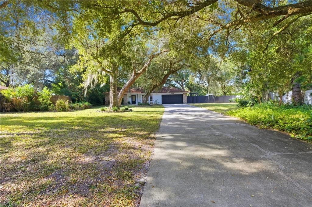 1621 SUNKIST, FORT MYERS FL 33905-1