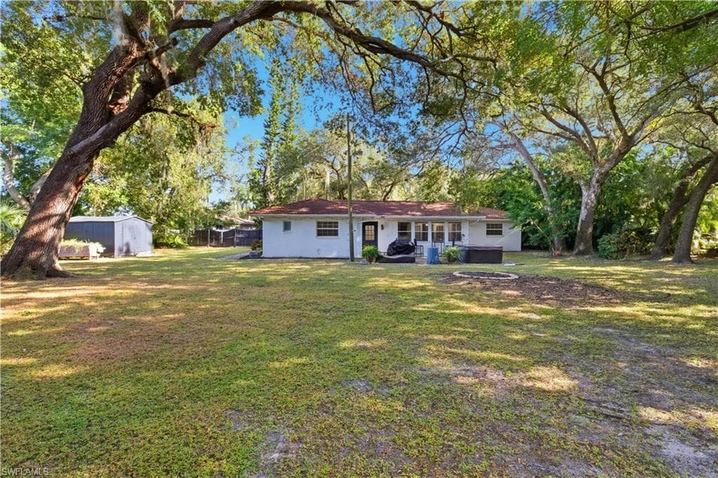 1621 SUNKIST, FORT MYERS FL 33905-3