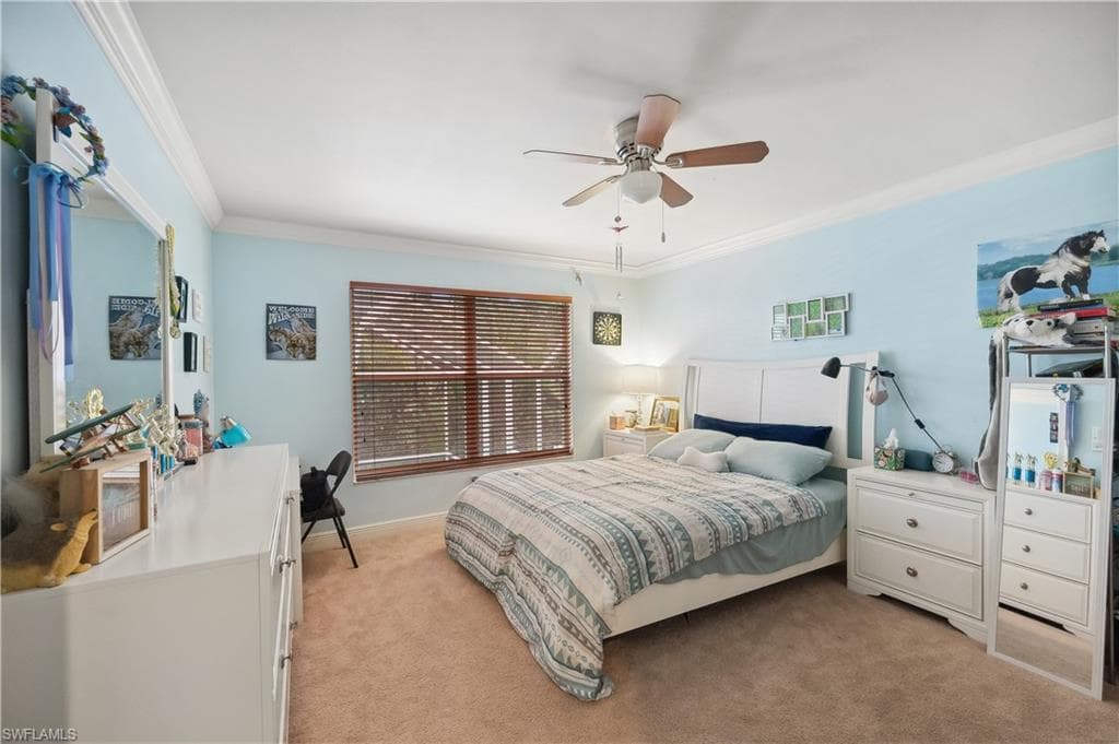 4897 Berkeley DR, NAPLES FL 34112-22