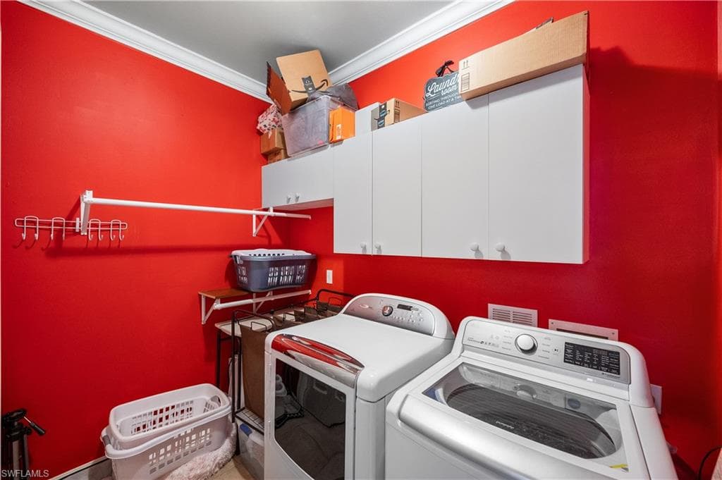 4897 Berkeley DR, NAPLES FL 34112-29