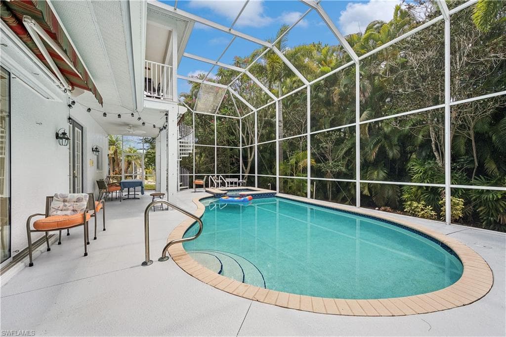 4897 Berkeley DR, NAPLES FL 34112-32