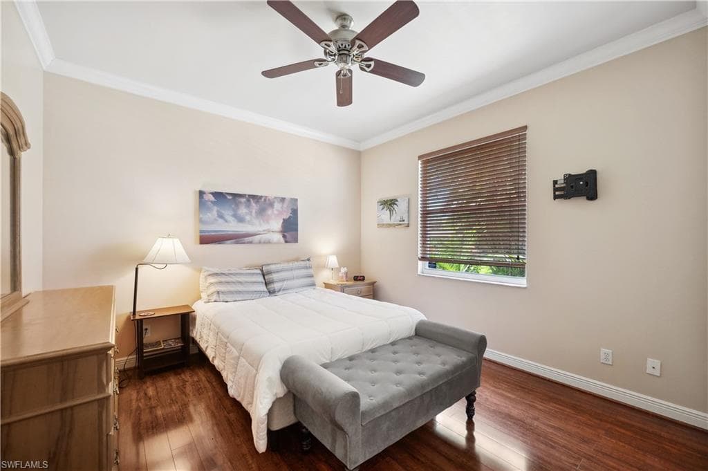 4897 Berkeley DR, NAPLES FL 34112-20