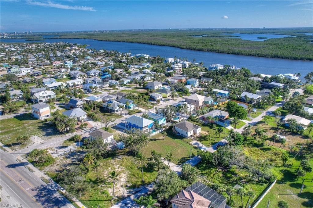 119 Sabal DR, FORT MYERS BEACH FL 33931-26