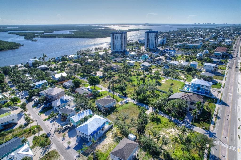 119 Sabal DR, FORT MYERS BEACH FL 33931-37