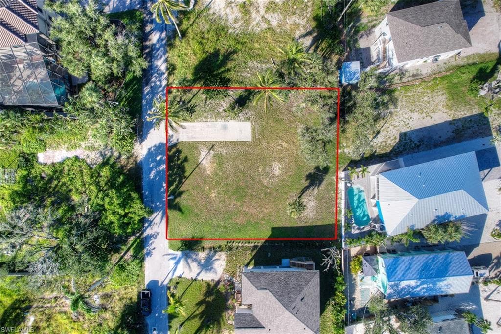 119 Sabal DR, FORT MYERS BEACH FL 33931-9