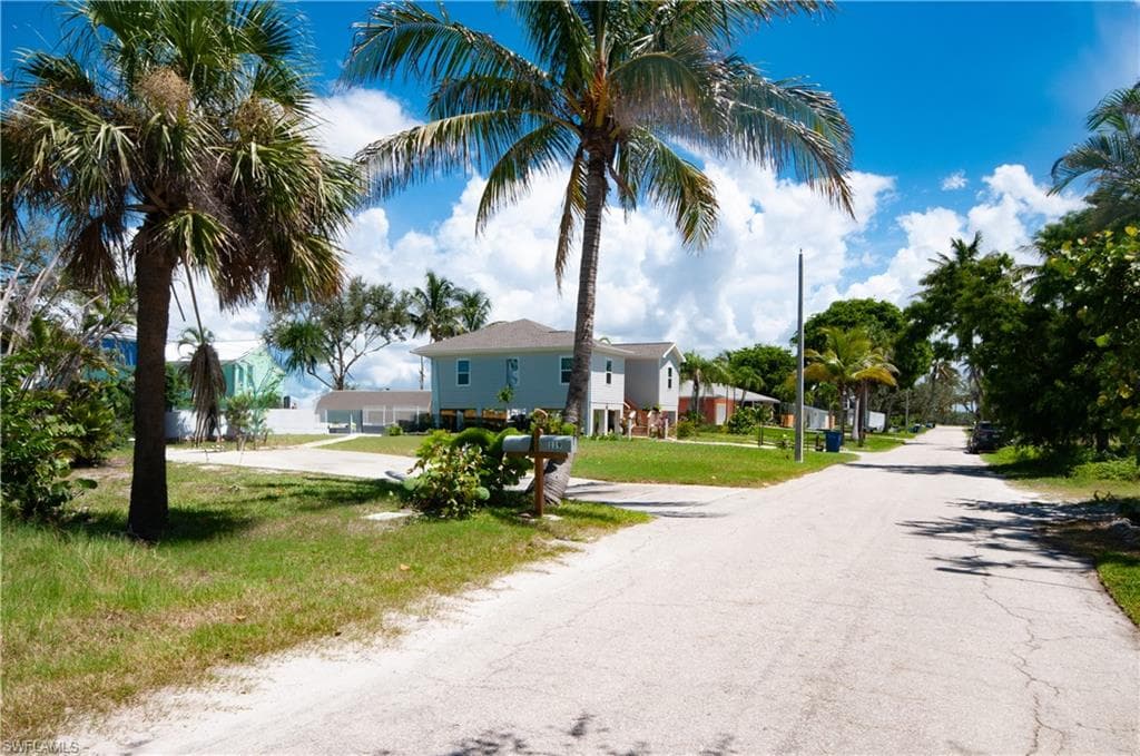 119 Sabal DR, FORT MYERS BEACH FL 33931-13