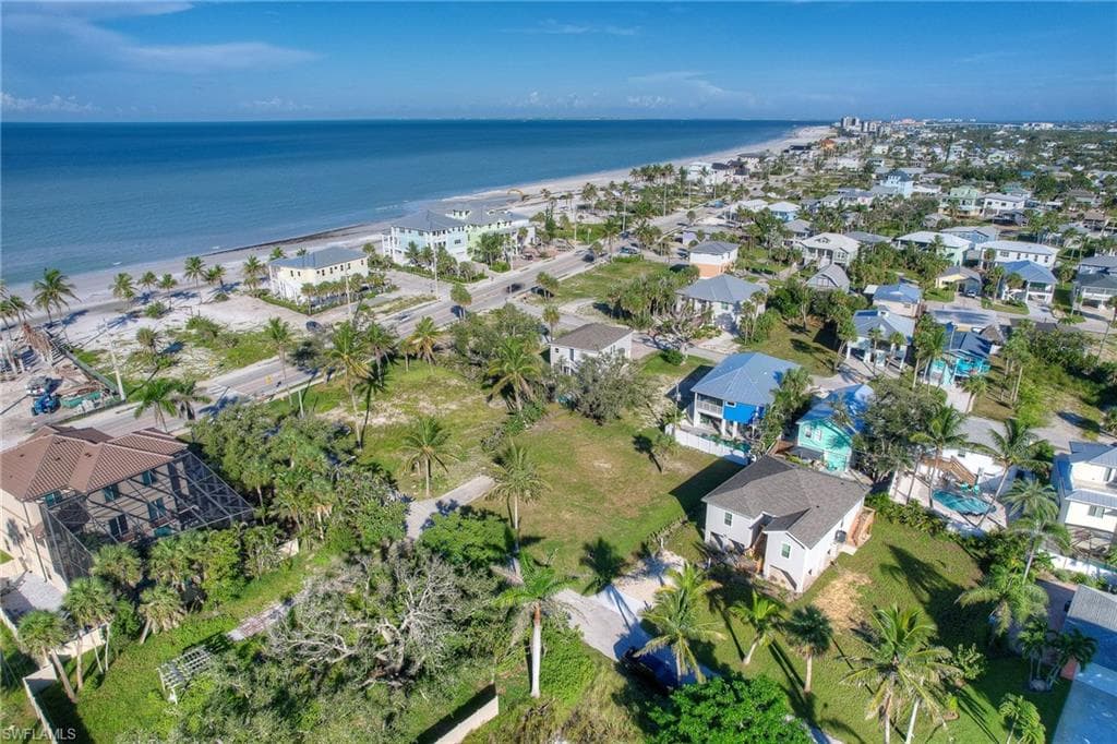 119 Sabal DR, FORT MYERS BEACH FL 33931-44