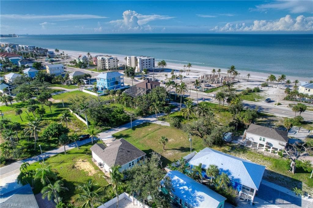 119 Sabal DR, FORT MYERS BEACH FL 33931-34