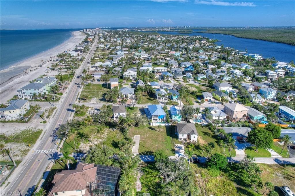 119 Sabal DR, FORT MYERS BEACH FL 33931-20