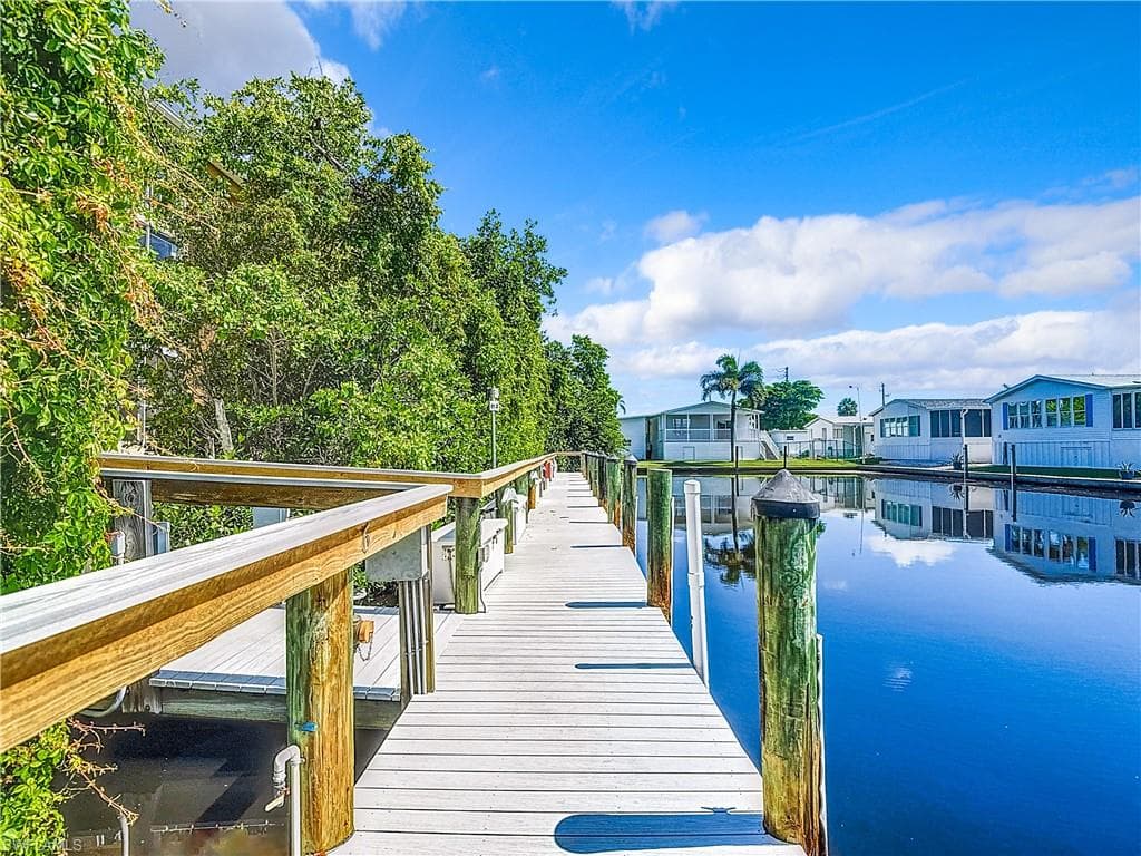 3001 Sandpiper Bay CIR # B202, NAPLES FL 34112-1