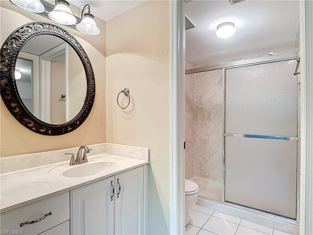 3001 Sandpiper Bay CIR # B202, NAPLES FL 34112-16