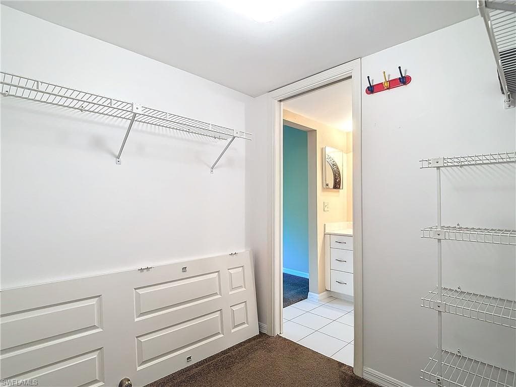 3001 Sandpiper Bay CIR # B202, NAPLES FL 34112-15