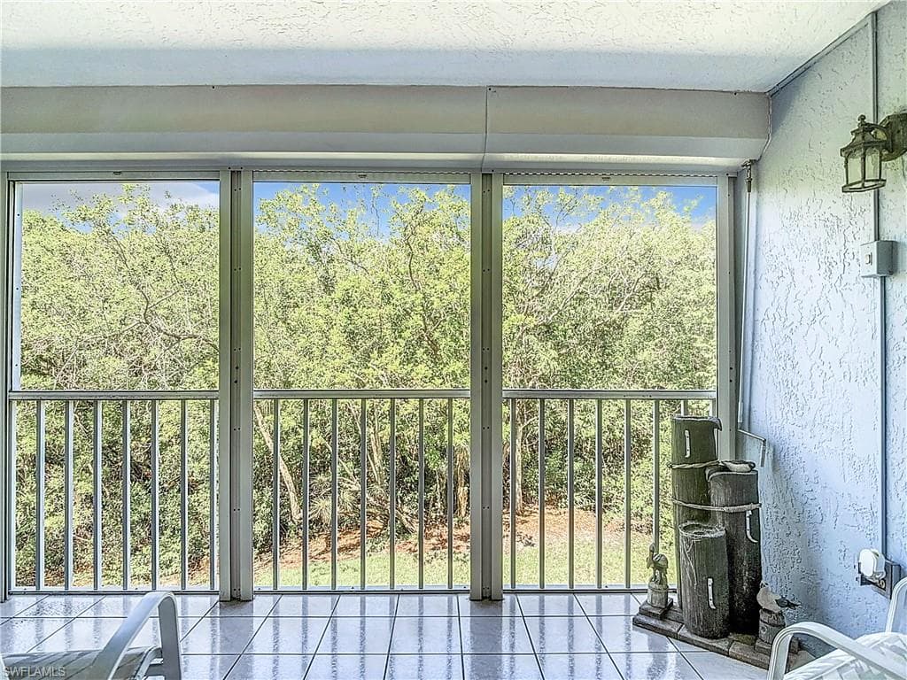 3001 Sandpiper Bay CIR # B202, NAPLES FL 34112-27