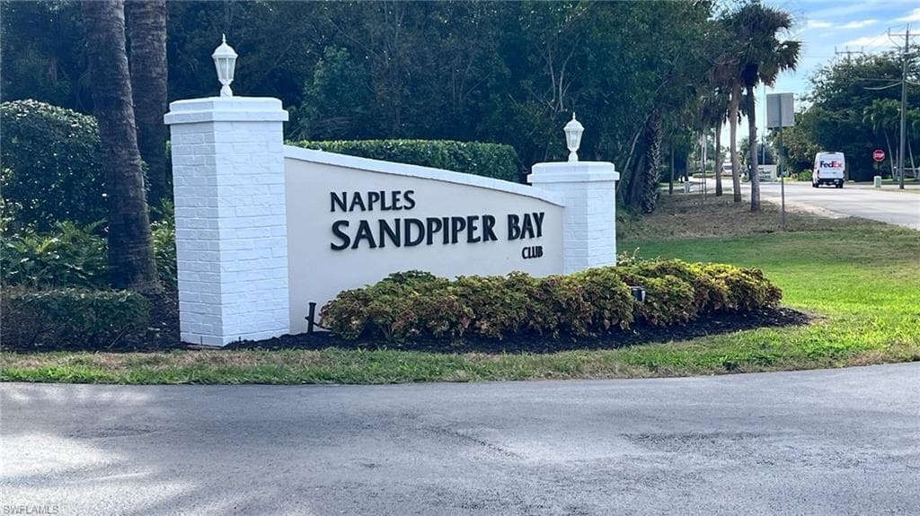 3001 Sandpiper Bay CIR # B202, NAPLES FL 34112-33