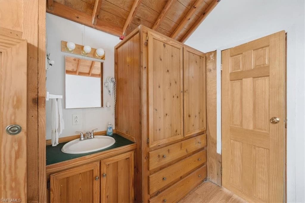 825 Copeland AVE S # 5, EVERGLADES CITY FL 34139-12