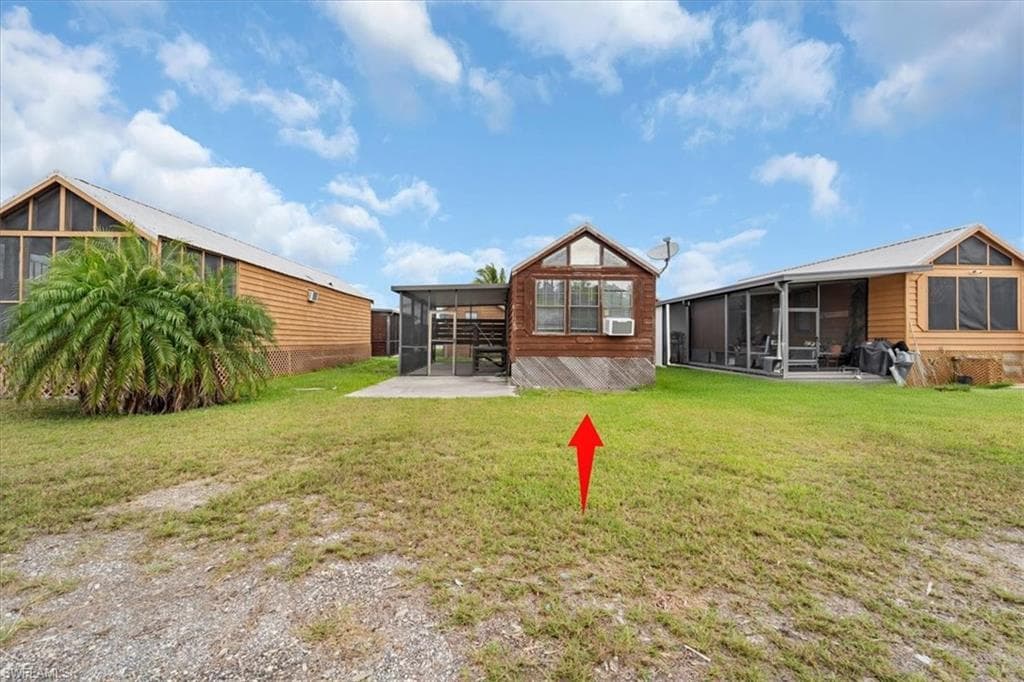 825 Copeland AVE S # 5, EVERGLADES CITY FL 34139-4