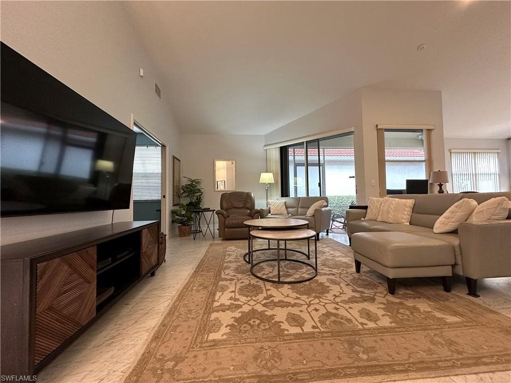 5950 Almaden DR, NAPLES FL 34119-5