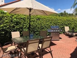 5950 Almaden DR, NAPLES FL 34119-18