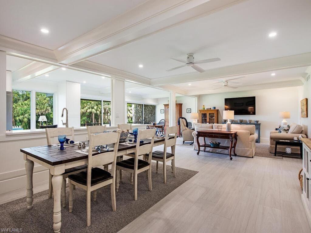 104 Wilderness DR # J239, NAPLES FL 34105-1