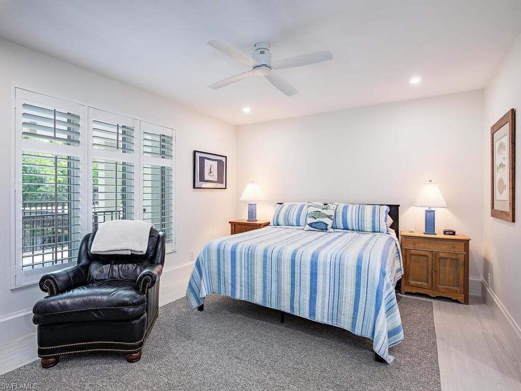 104 Wilderness DR # J239, NAPLES FL 34105-5