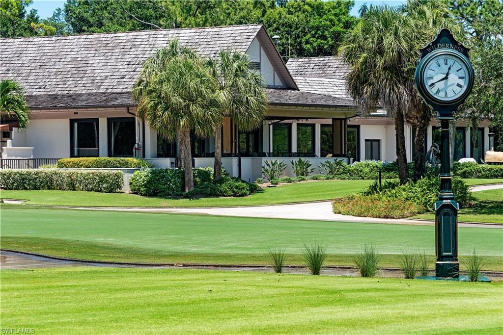 104 Wilderness DR # J239, NAPLES FL 34105-15