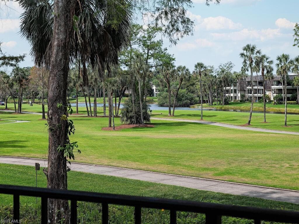 104 Wilderness DR # J239, NAPLES FL 34105-11