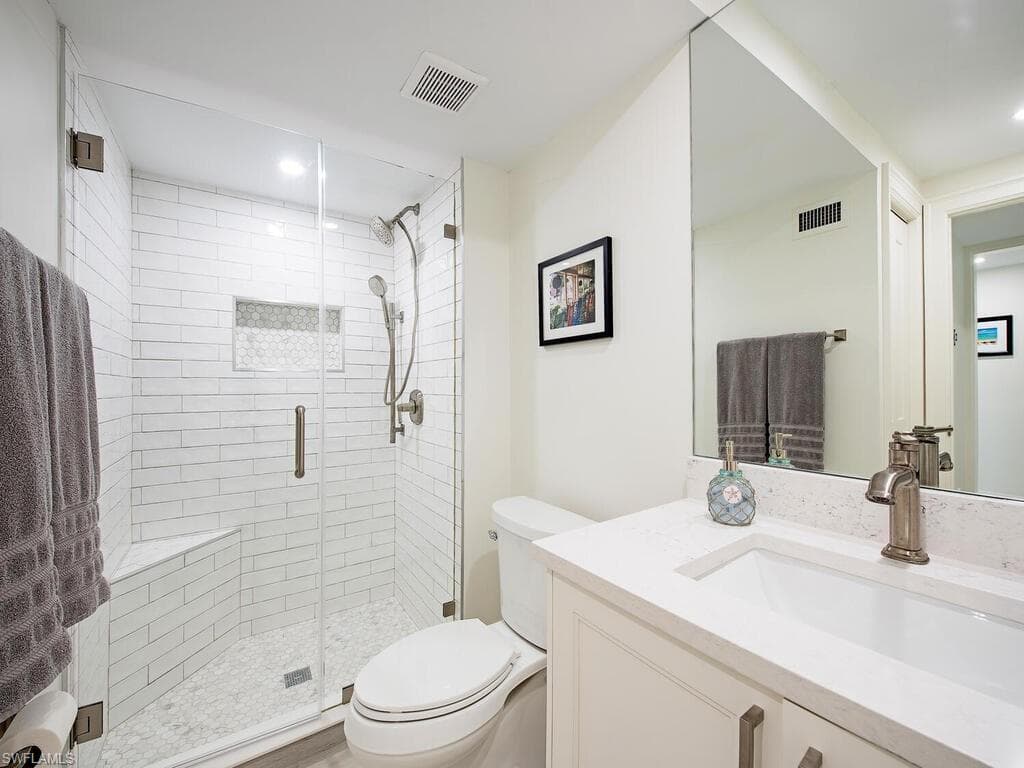 104 Wilderness DR # J239, NAPLES FL 34105-8