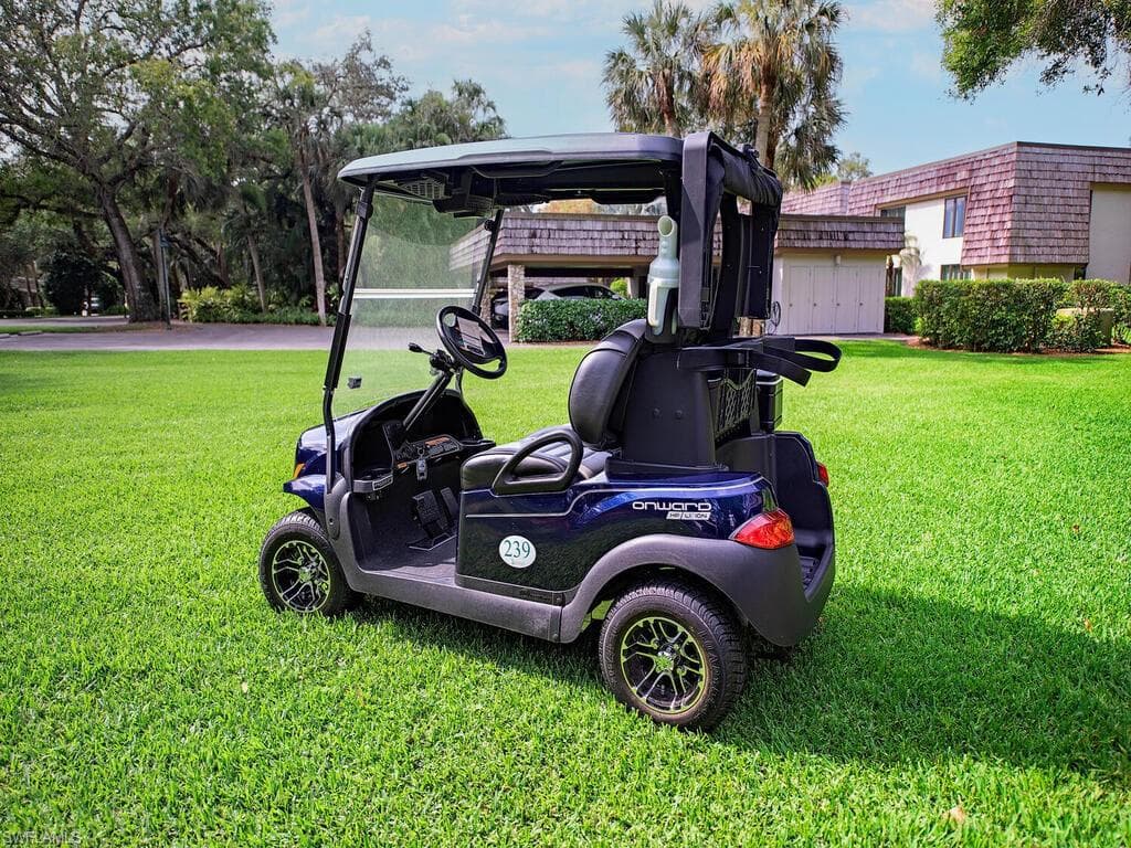 104 Wilderness DR # J239, NAPLES FL 34105-10