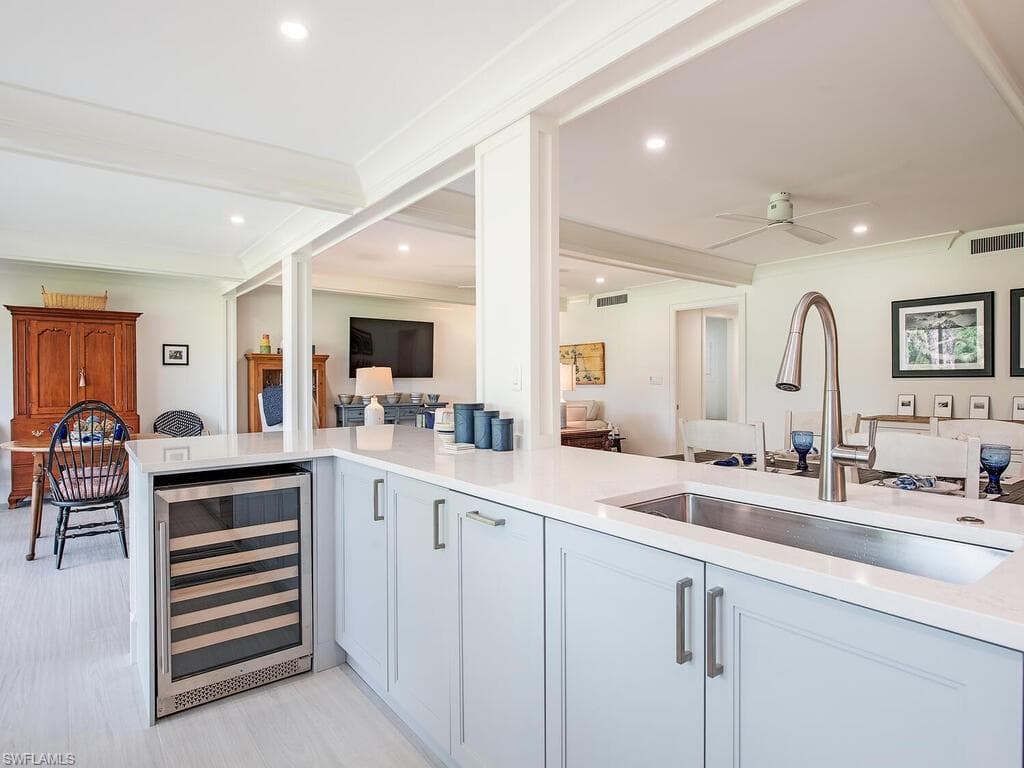 104 Wilderness DR # J239, NAPLES FL 34105-3