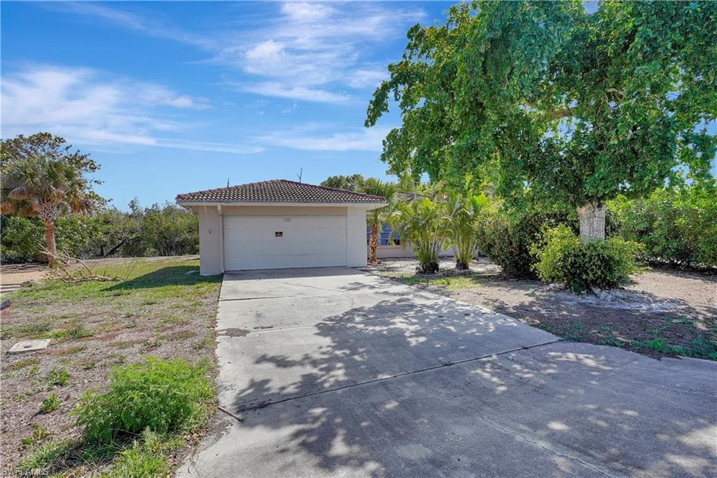 1812 Ibis LN, SANIBEL FL 33957-4