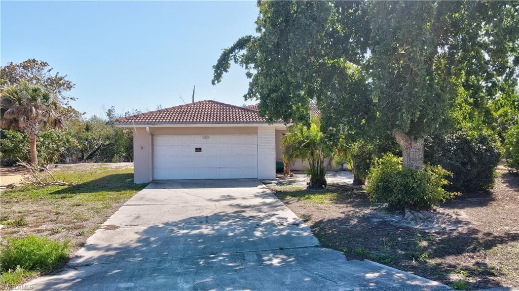 1812 Ibis LN, SANIBEL FL 33957-40