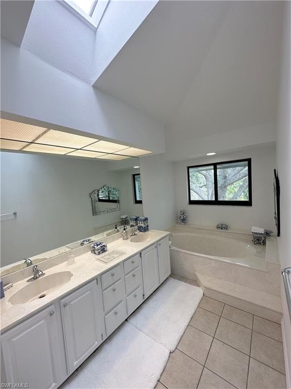 27121 Oakwood Lake DR, BONITA SPRINGS FL 34134-12