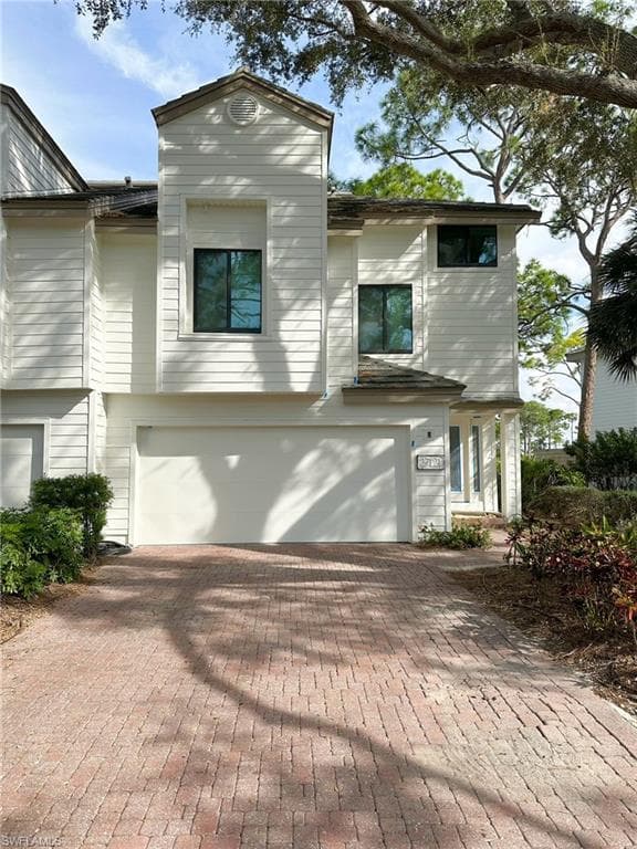 27121 Oakwood Lake DR, BONITA SPRINGS FL 34134-14