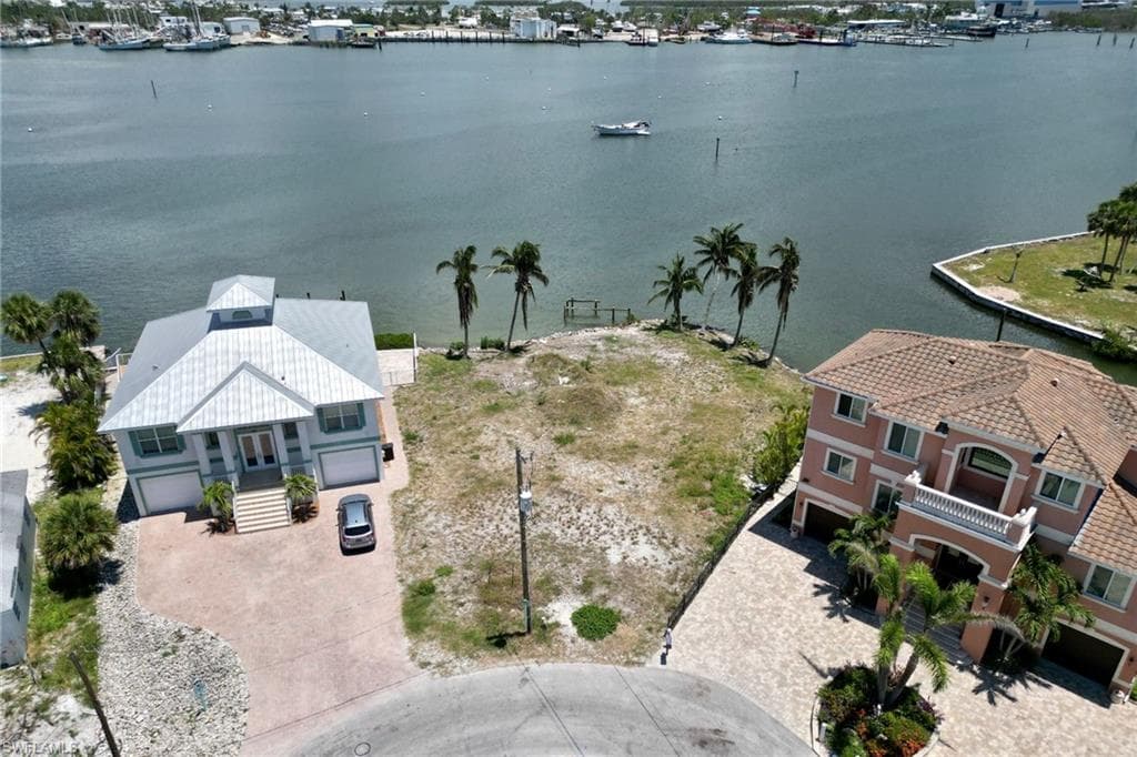 298 Ohio AVE, FORT MYERS BEACH FL 33931-1