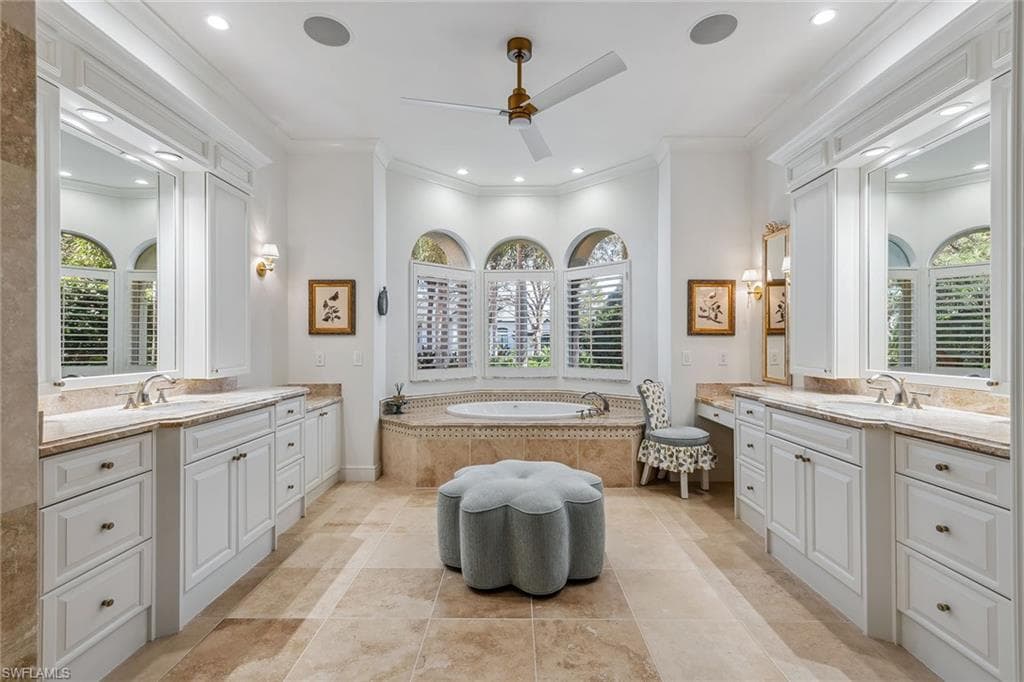 837 Barcarmil WAY, NAPLES FL 34110-18