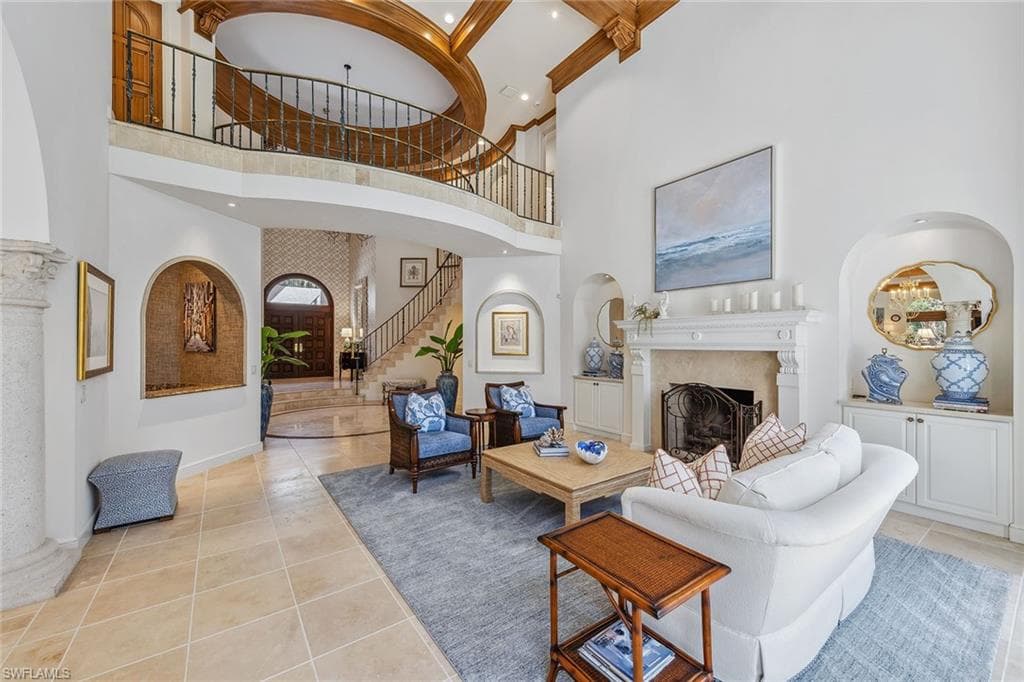 837 Barcarmil WAY, NAPLES FL 34110-7