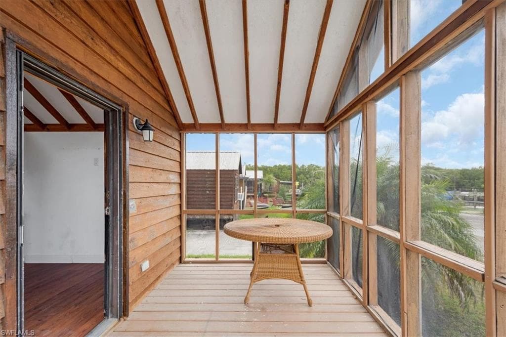 825 Copeland Ave LN # 4, EVERGLADES CITY FL 34110-3